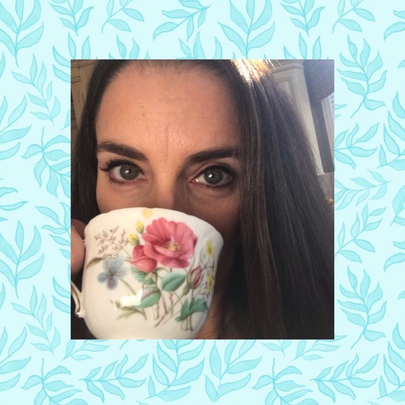 Meet your Posher, Wendy - Picture 2 of 2